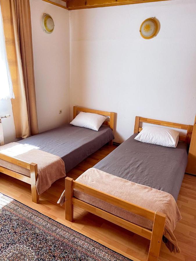 Adella Apartment Sarajevo Ngoại thất bức ảnh