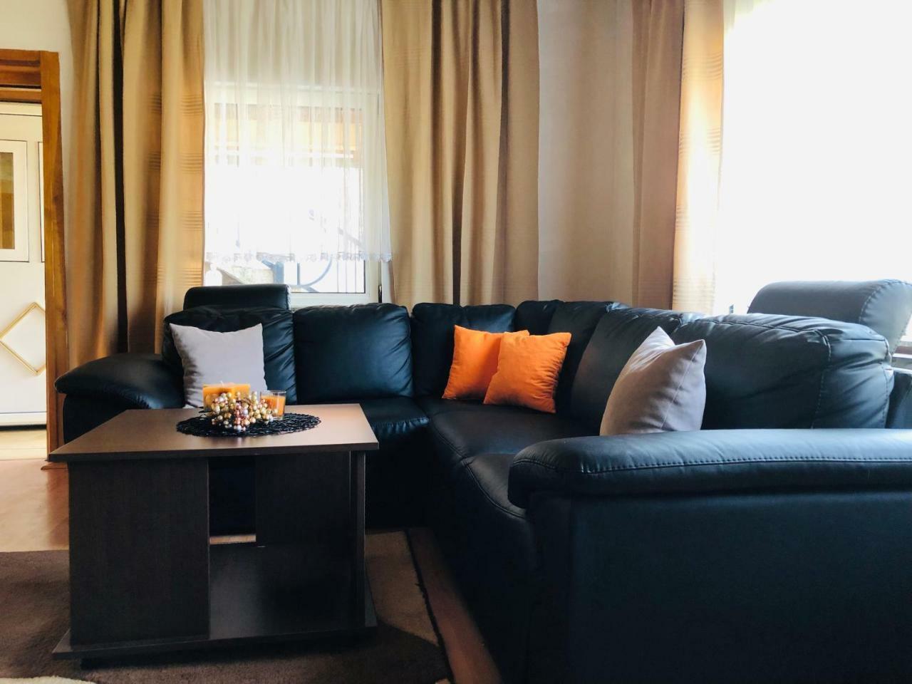 Adella Apartment Sarajevo Ngoại thất bức ảnh