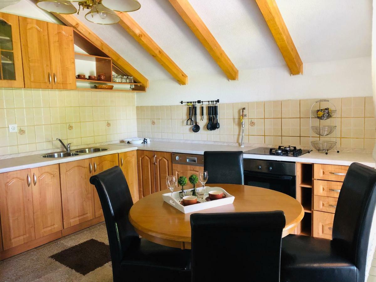 Adella Apartment Sarajevo Ngoại thất bức ảnh